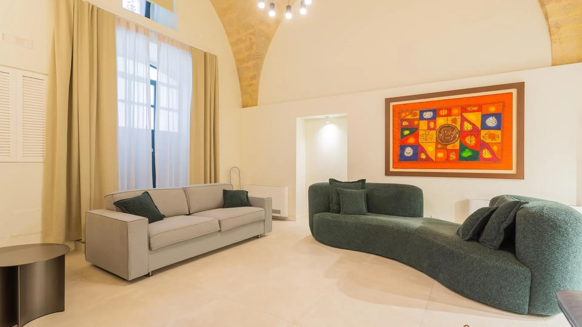 Zema Home Apartment By Apulia Accommodation バーリ